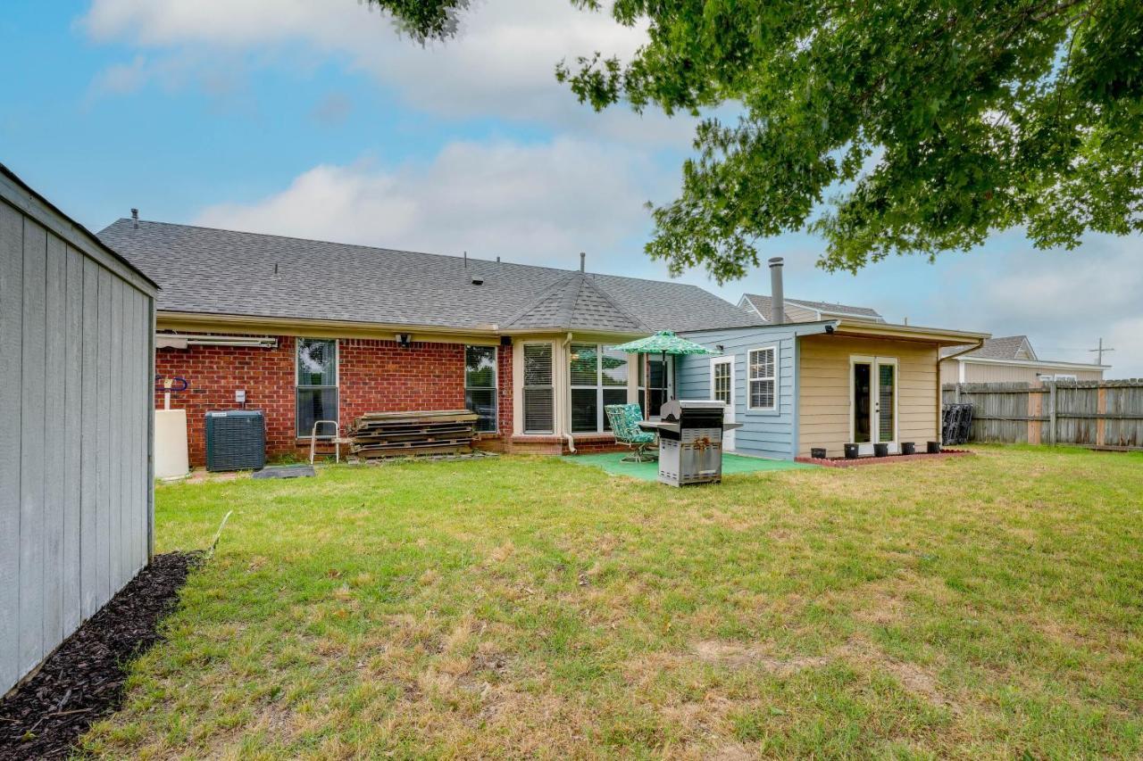 Horn Lake Home With Yard - 8 Mi To Graceland! ภายนอก รูปภาพ